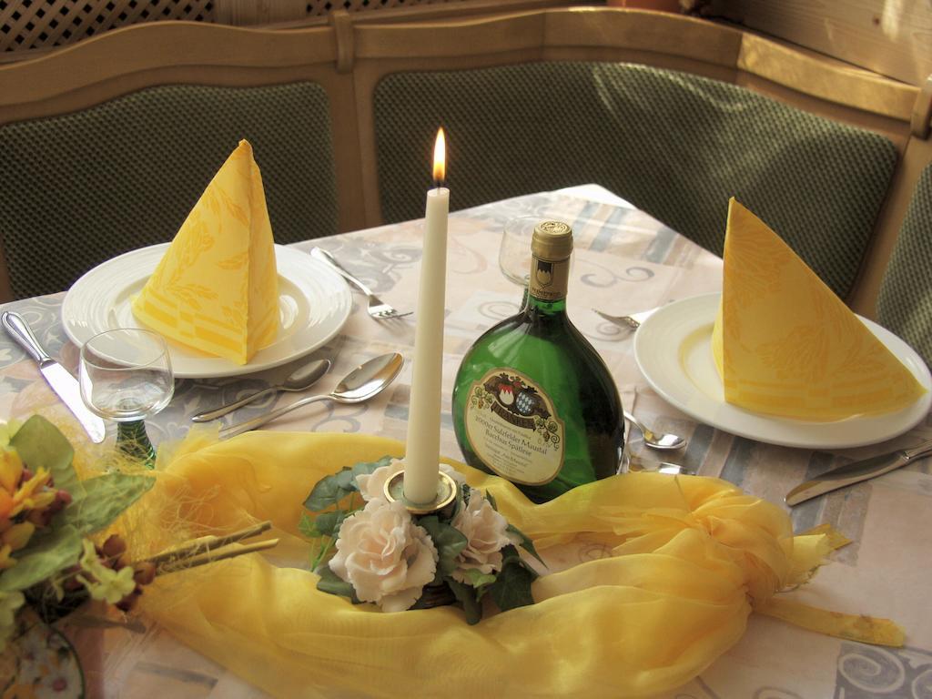 Hotel Ebner Бад Кьонигсхофен им Грабфелд Екстериор снимка