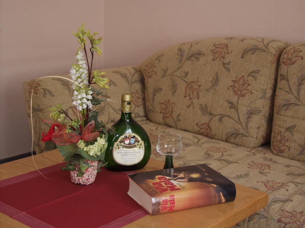 Hotel Ebner Бад Кьонигсхофен им Грабфелд Екстериор снимка