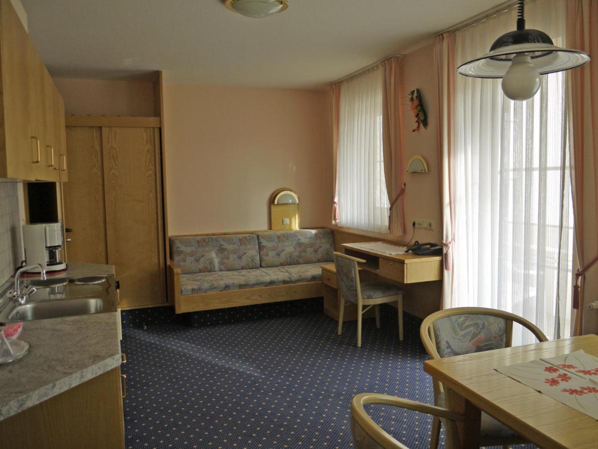 Hotel Ebner Бад Кьонигсхофен им Грабфелд Екстериор снимка