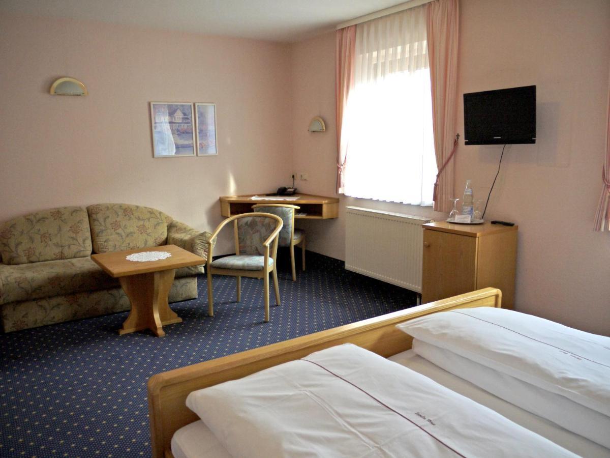 Hotel Ebner Бад Кьонигсхофен им Грабфелд Екстериор снимка