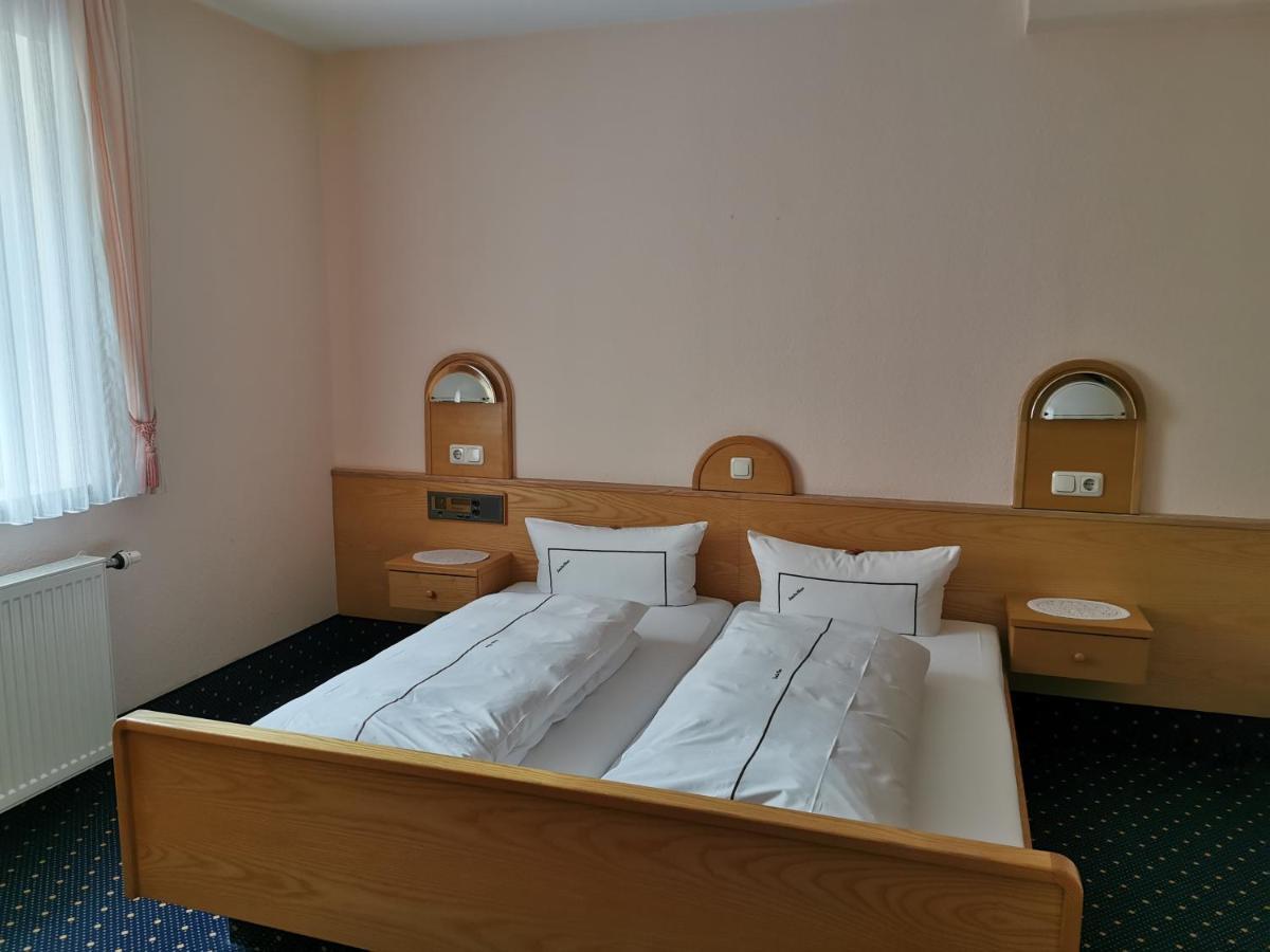 Hotel Ebner Бад Кьонигсхофен им Грабфелд Екстериор снимка